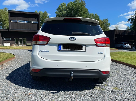 Kia Carens 3 of 10