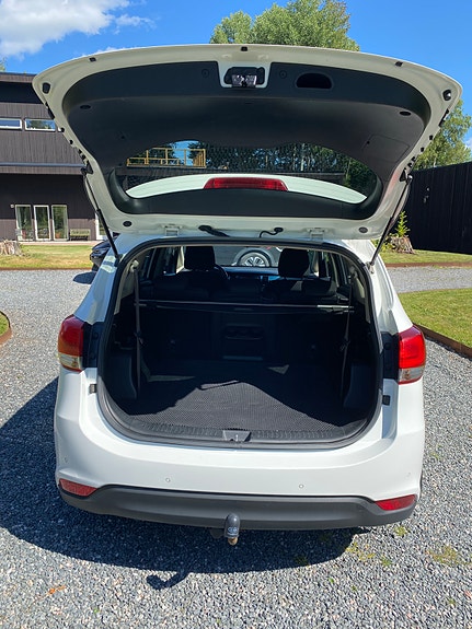 Kia Carens 6 of 10