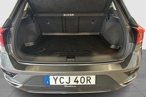 Volkswagen T-Roc 12 of 12
