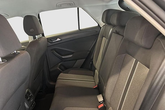 Volkswagen T-Roc 9 of 12