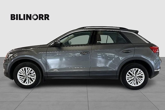 Volkswagen T-Roc 3 of 12