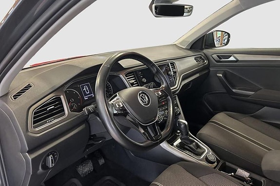 Volkswagen T-Roc 7 of 12