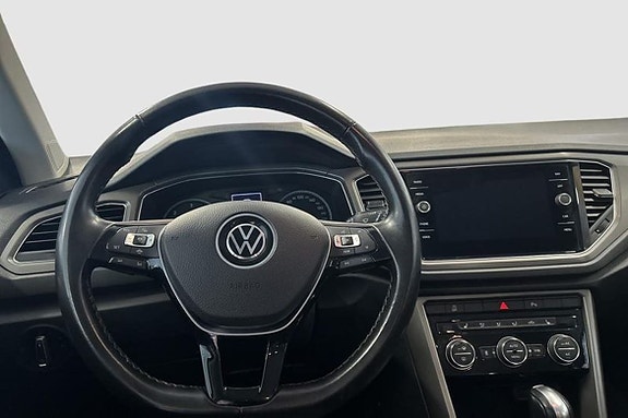 Volkswagen T-Roc 11 of 12