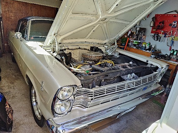 Ford Galaxie 6 of 6