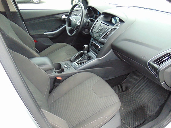 Ford Focus 8 of 10