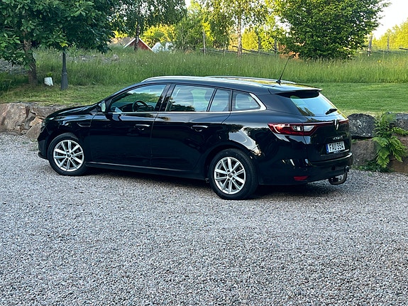 Renault Megane IV 4 of 10