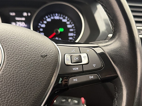 Volkswagen Tiguan 19 of 30