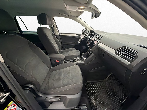 Volkswagen Tiguan 25 of 30