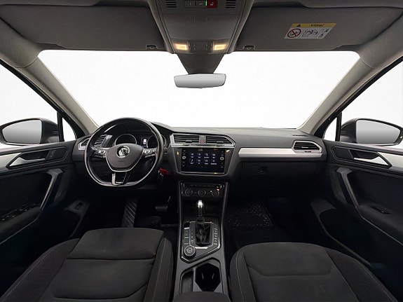Volkswagen Tiguan 15 of 30