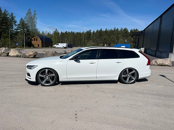 Volvo V90 3 of 7