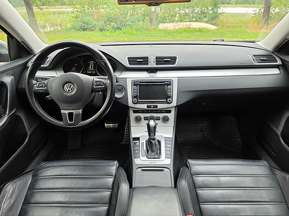 Volkswagen Passat Alltrack 6 of 8