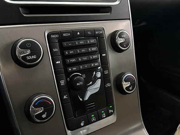 Volvo V60 24 of 30