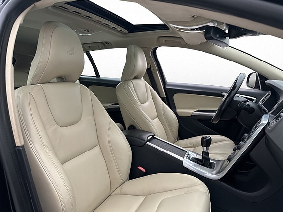 Volvo V60 18 of 30