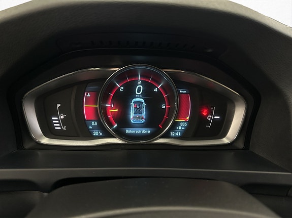 Volvo V60 14 of 30