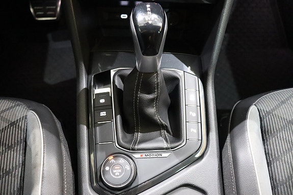 Volkswagen Tiguan 25 of 30