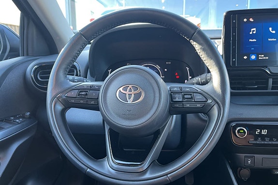 Toyota Yaris 14 of 22