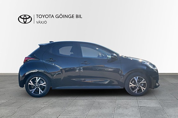 Toyota Yaris 18 of 22