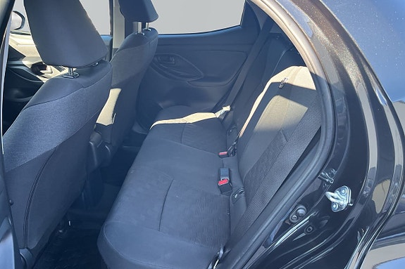 Toyota Yaris 12 of 22