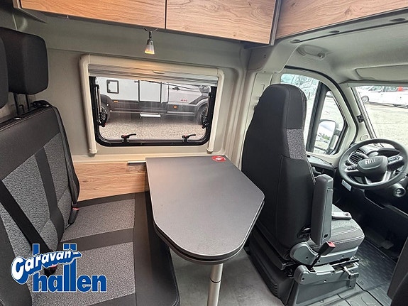 Dethleffs Globetrail 600 DS - Active "Master Class" (Truma diesel 6DE) Vit utv. 13 of 27