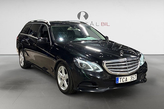 Mercedes-Benz E220 9 of 17
