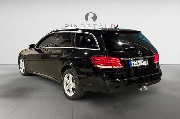Mercedes-Benz E220 5 of 17