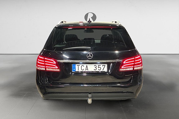 Mercedes-Benz E220 6 of 17