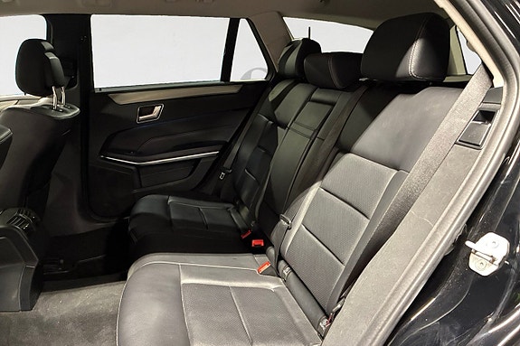 Mercedes-Benz E220 14 of 17