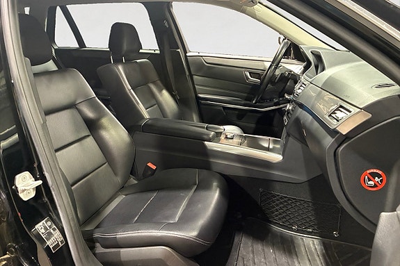 Mercedes-Benz E220 15 of 17