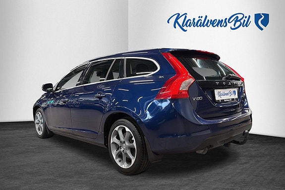Volvo V60 4 of 16