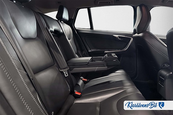 Volvo V60 14 of 16