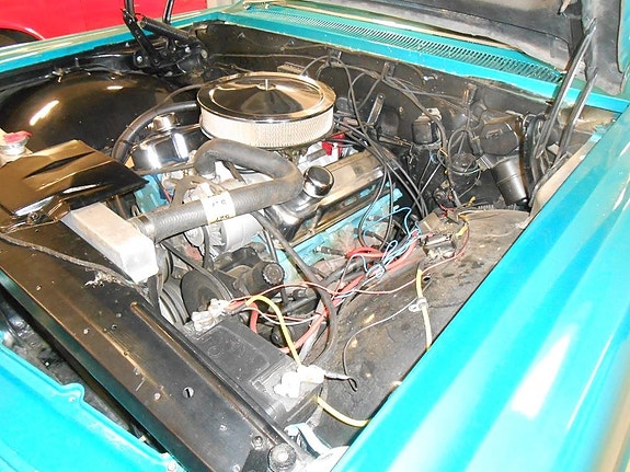 Pontiac Bonneville 21 of 26