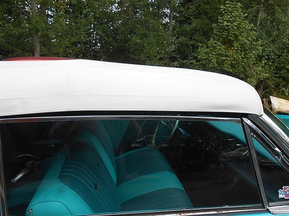 Pontiac Bonneville 19 of 26