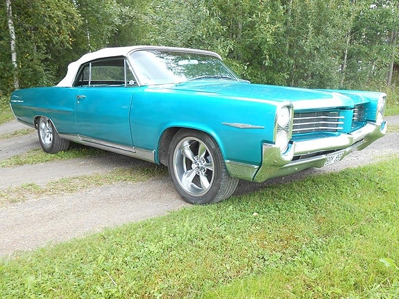 Pontiac Bonneville 4 of 26