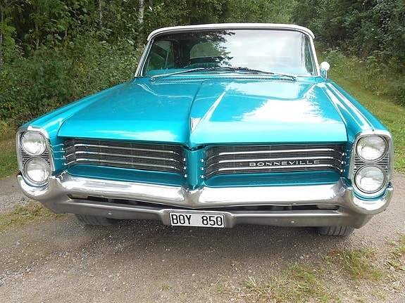 Pontiac Bonneville 7 of 26