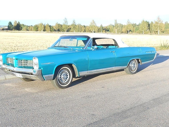 Pontiac Bonneville 3 of 24