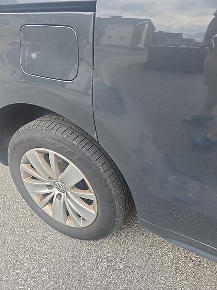 Volkswagen Sharan 3 of 6