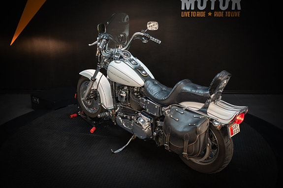 Harley-Davidson Dyna Wide Glide (FXDWG) 6 of 19