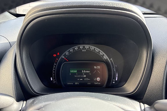 Toyota Aygo X 15 of 20