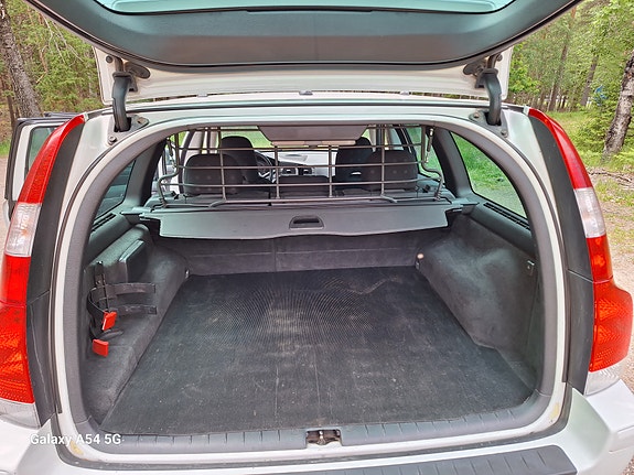 Volvo V70 3 of 11