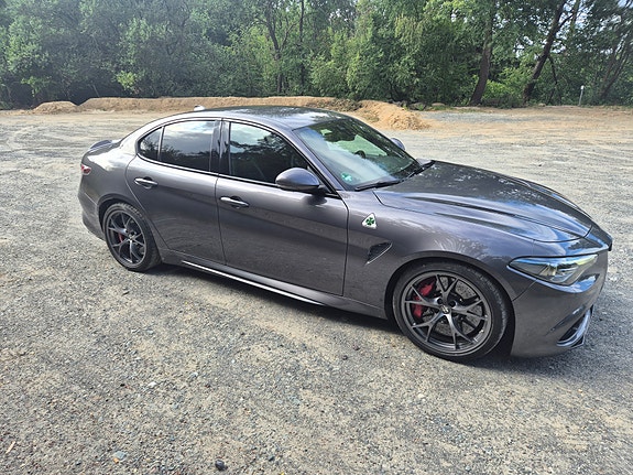 Alfa Romeo Giulia 5 of 16