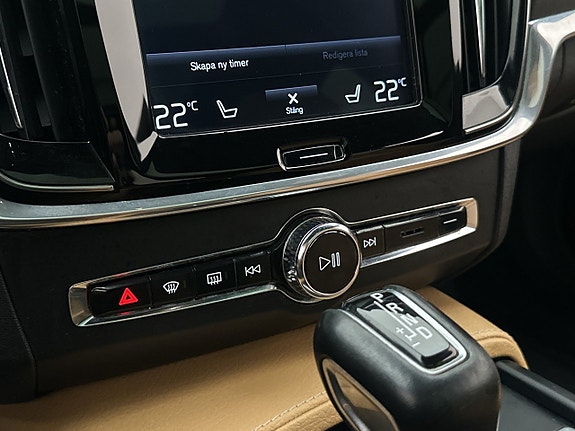 Volvo V90 Cross Country 22 of 30
