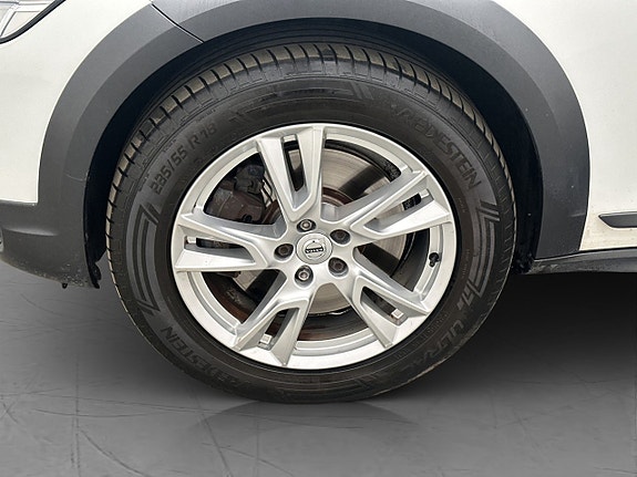 Volvo V90 Cross Country 30 of 30