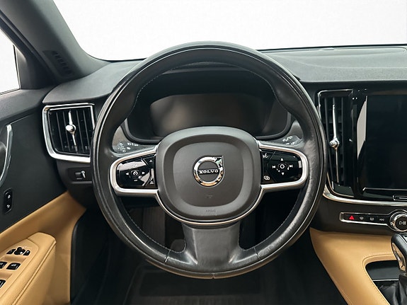 Volvo V90 Cross Country 12 of 30