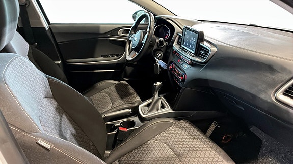 Kia Ceed 8 of 11