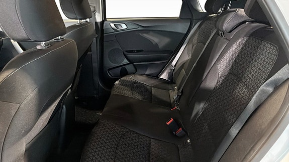 Kia Ceed 7 of 11