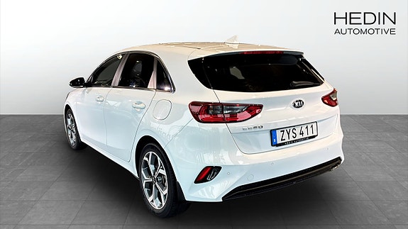 Kia Ceed 4 of 11