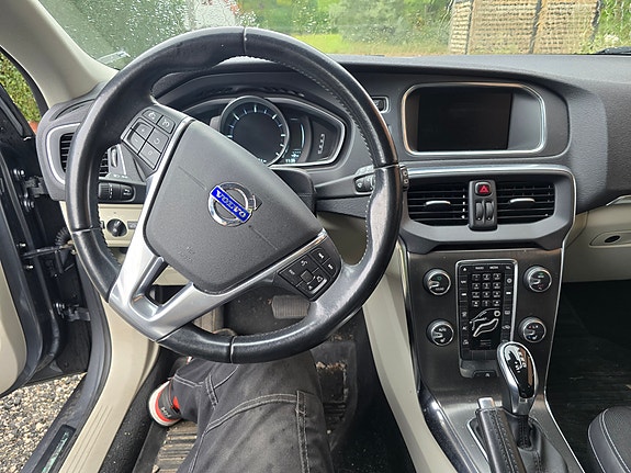 Volvo V40 15 of 15