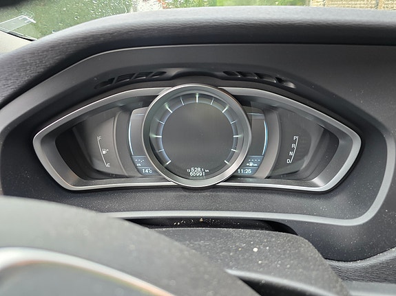 Volvo V40 13 of 15