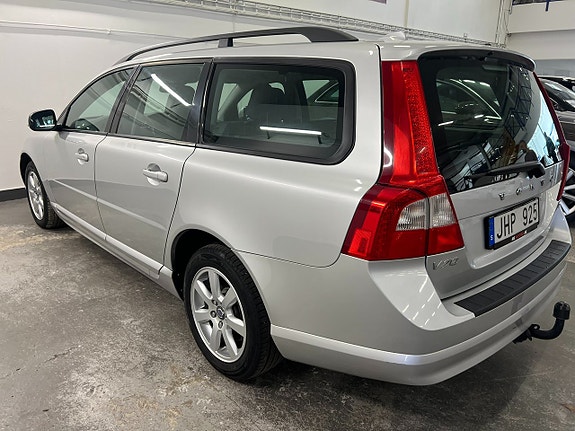 Volvo V70 5 of 13