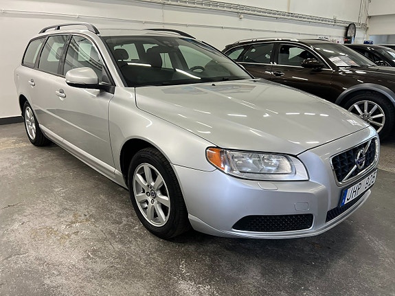 Volvo V70 3 of 13